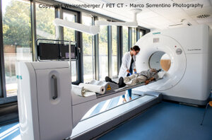 Positronen-Emissions-Tomographie (PET) und Computertomographie (CT) 