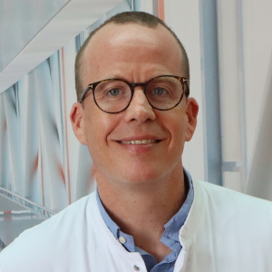 Prof. Dr Timm Bauer - heart specialist - Portrait